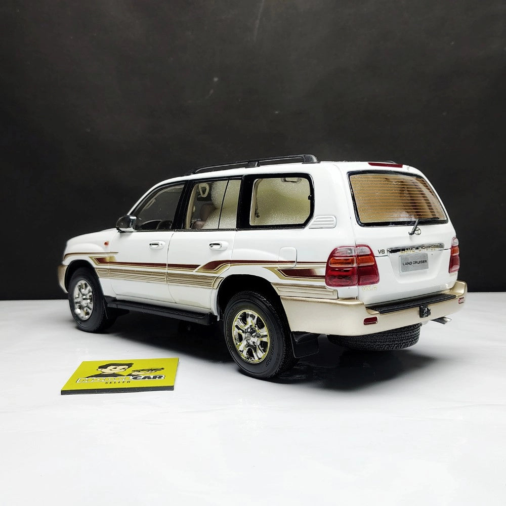 1 18 Toyota Land Cruiser LC100 white Diecast Model SUV