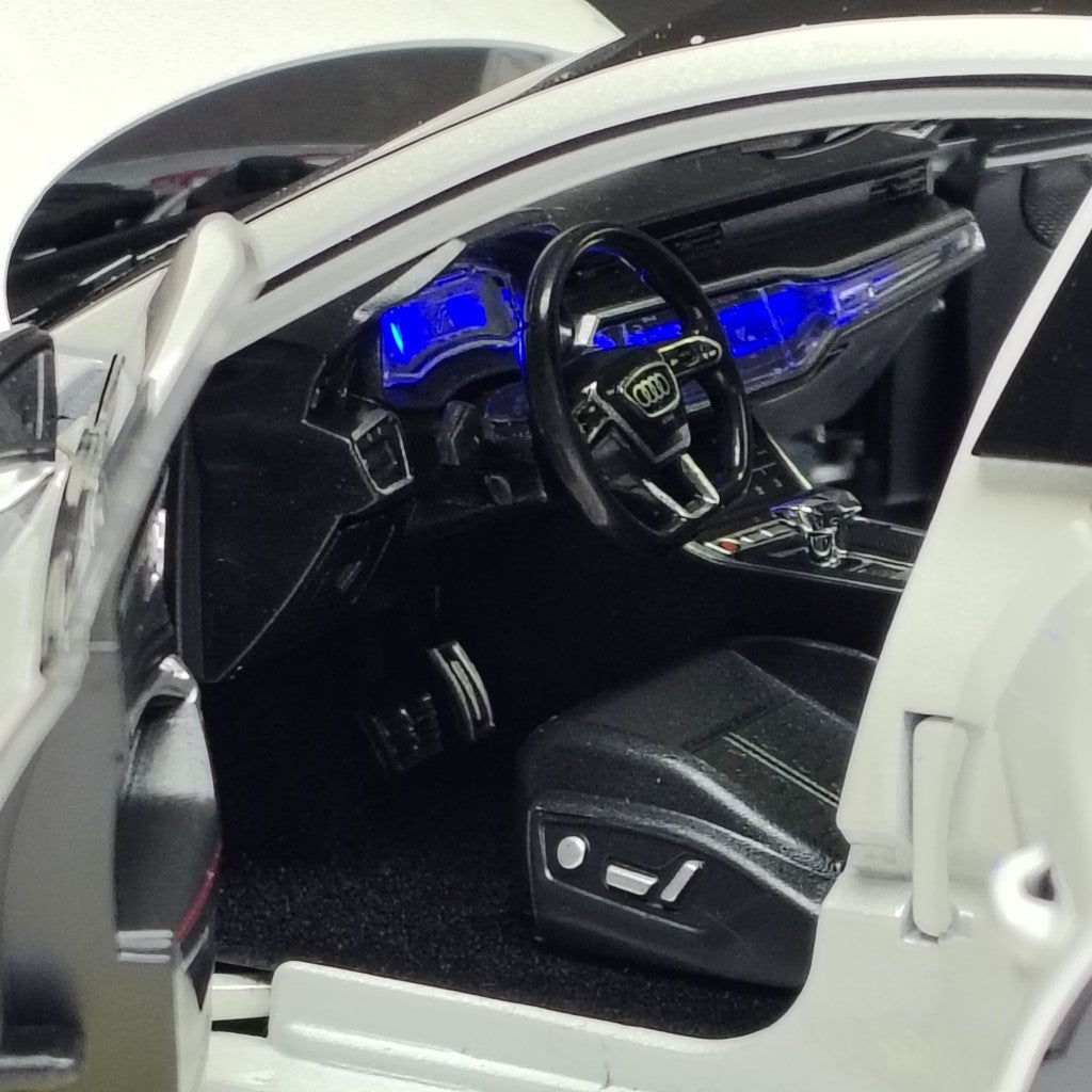 1:18 Audi RS7 Diecast Scale Model with Remote Key