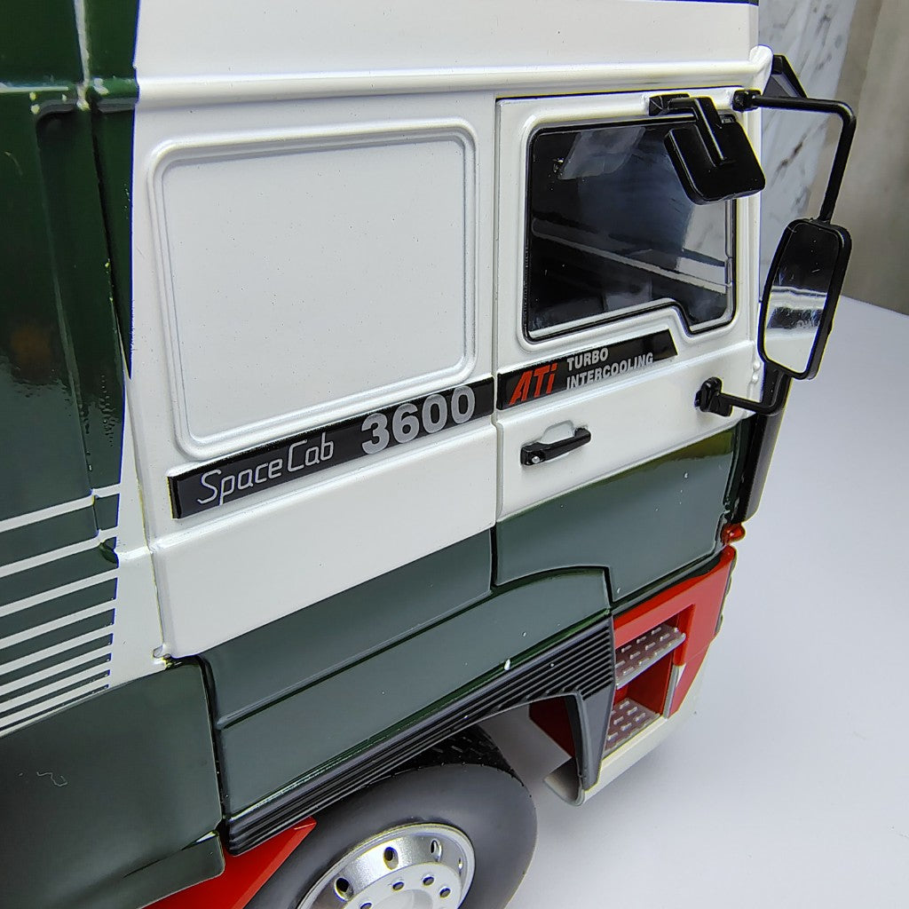 1:18 Roadking DAF Space Cab Truck Diecast Scale Model