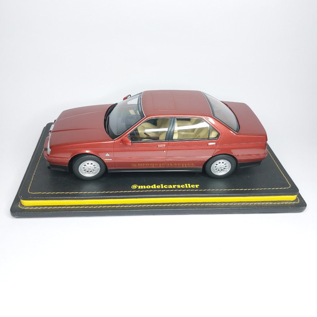 1:18 Triple9 Alfa Romeo Q4 1994 Diecast Scale Model Car