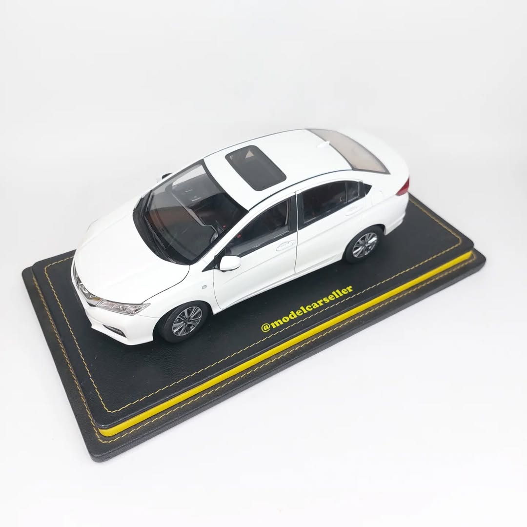 1:18 Dealer Edition Honda City Diecast Model Car