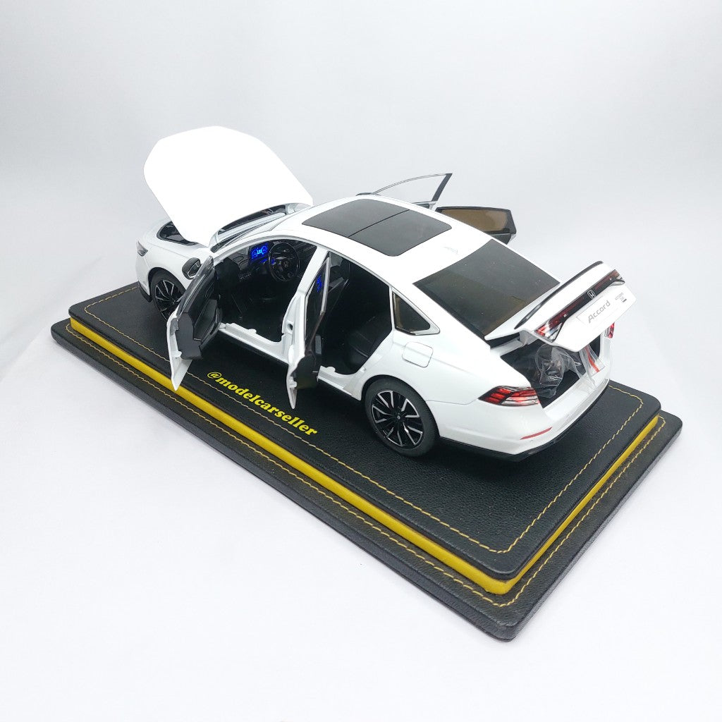 1:18 QY Toys Honda Accord Diecast Scale Model Car
