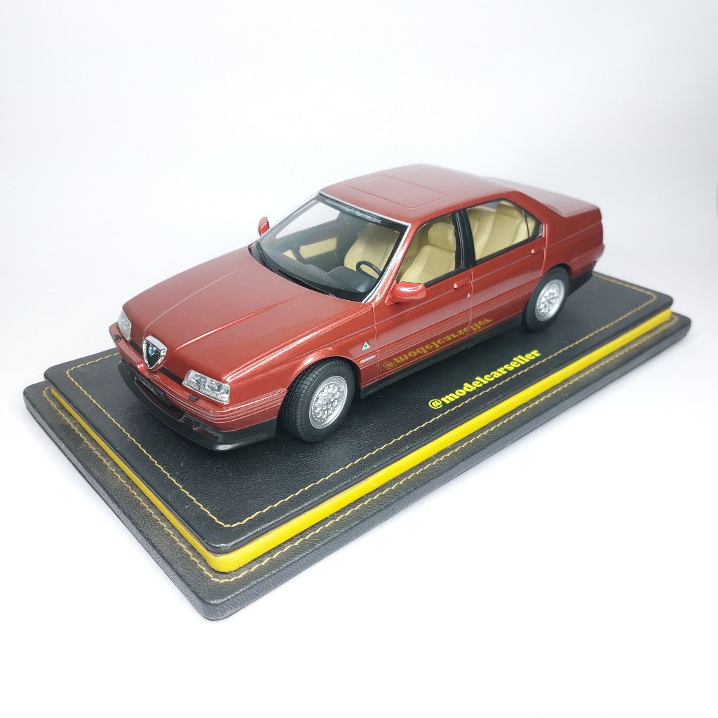 1:18 Triple9 Alfa Romeo Q4 1994 Diecast Scale Model Car