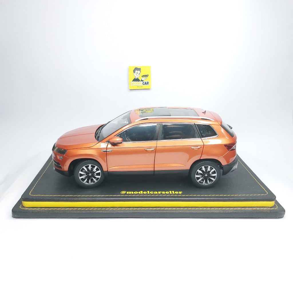 PREORDER - 1:18 Dealer Edition Skoda Karoq Diecast Scale Model Car