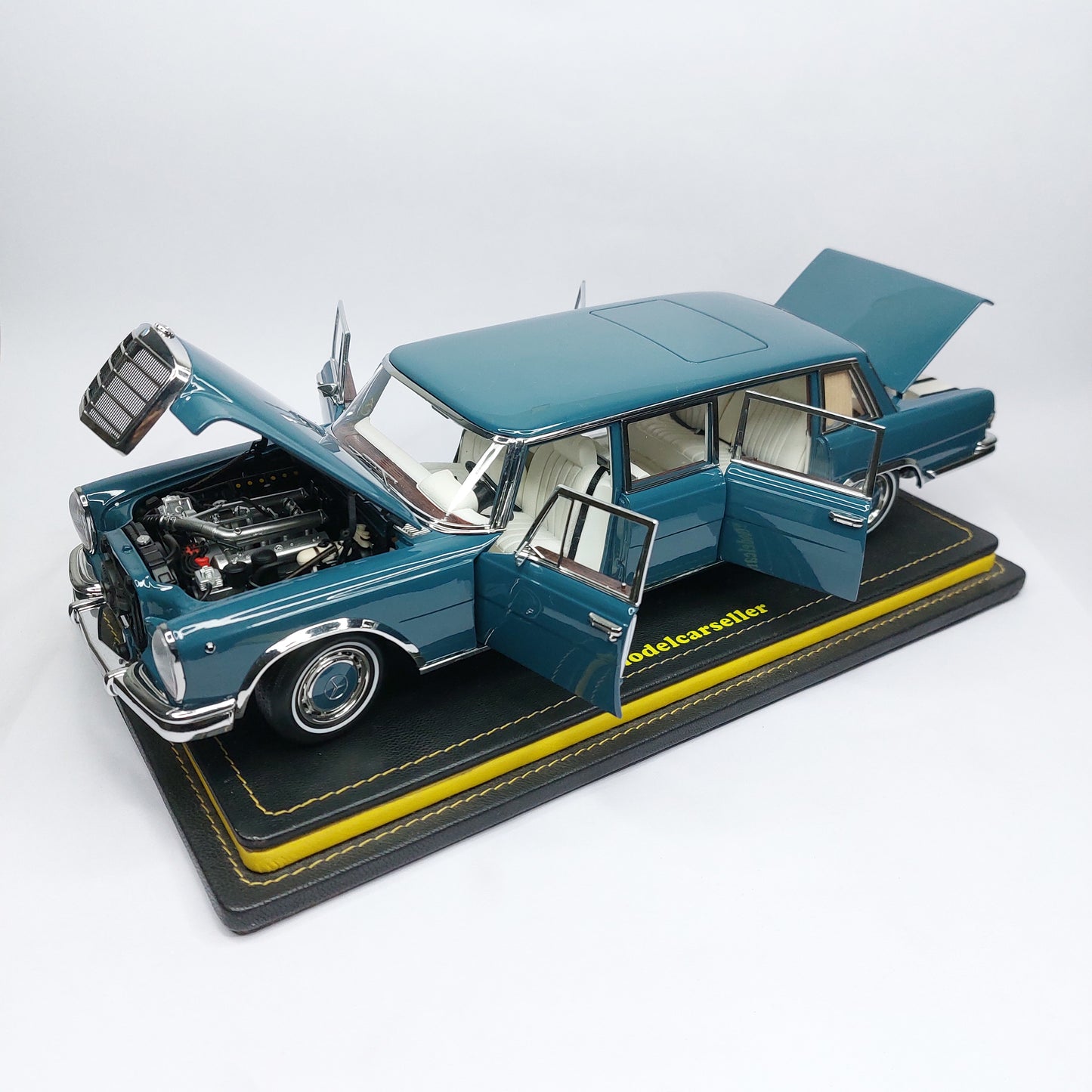 1:18 NZG Mercedes Benz 600 Pullman W100 1963-1981 Diecast Model Car
