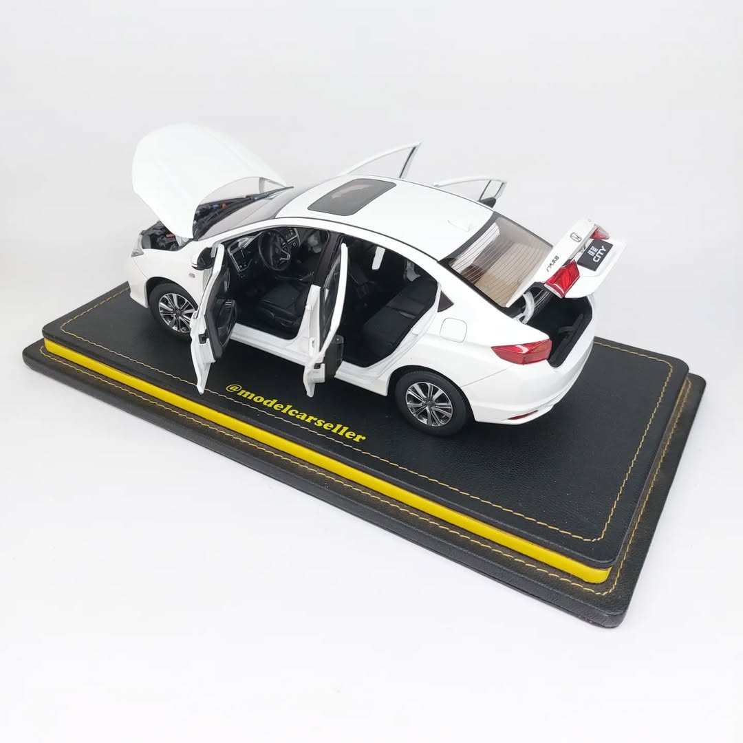 1:18 Dealer Edition Honda City Diecast Model Car