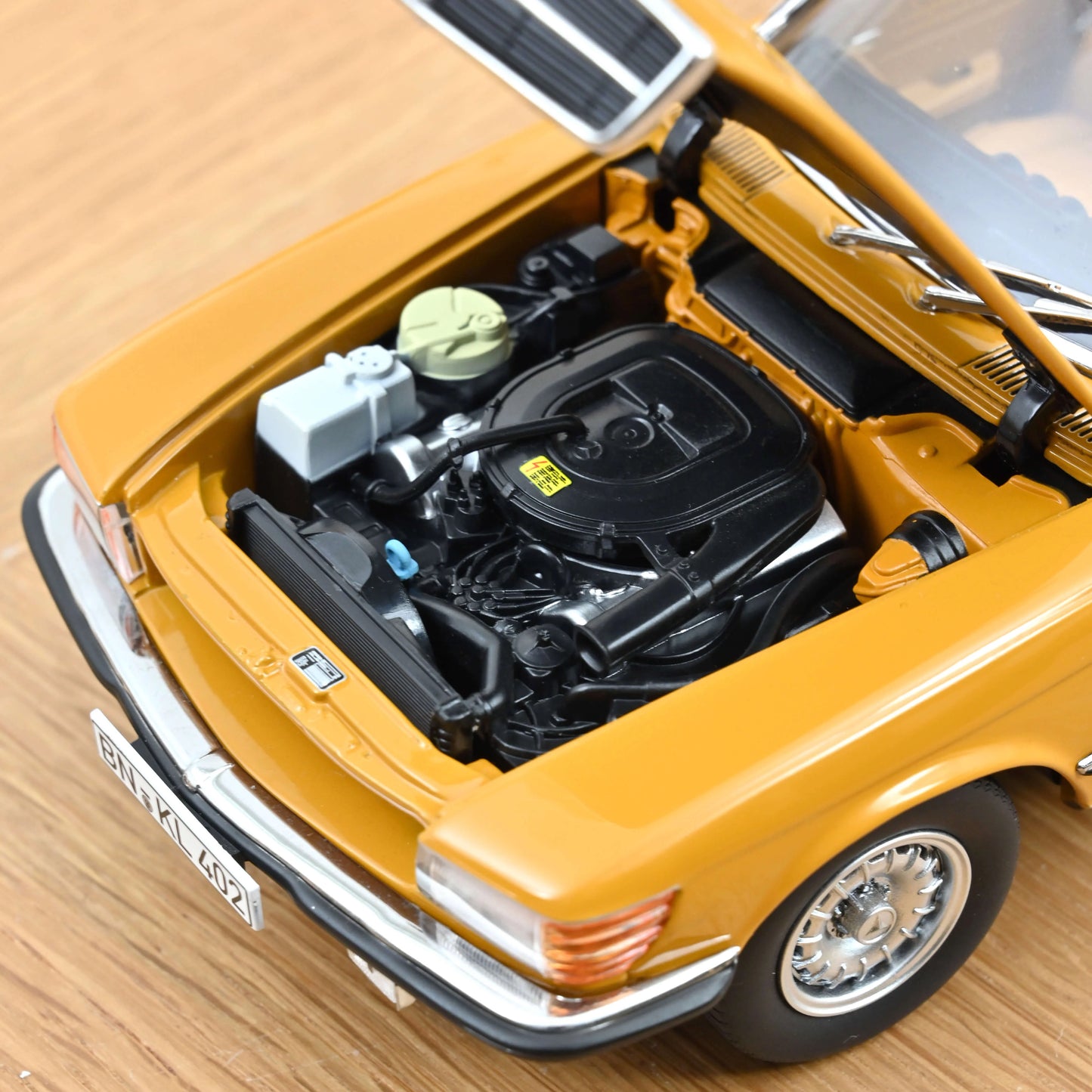 PREORDER 1/18 Mercedes Benz 450 SL 1975 Norev 183350 Diecast Scale Model Car