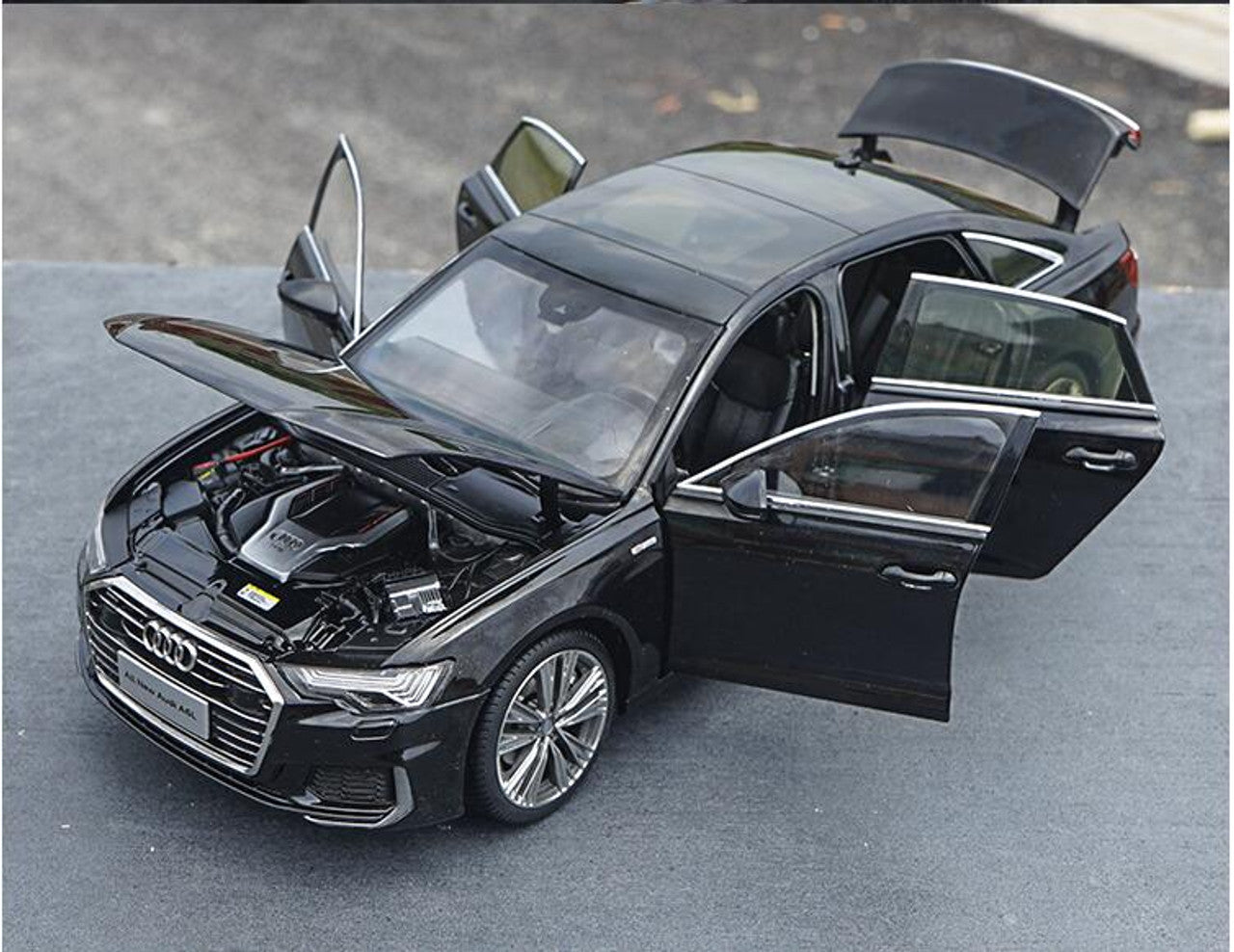 PREORDER 1:18 Dealer Edition Audi A6 A6L 2019 Diecast Scale Model