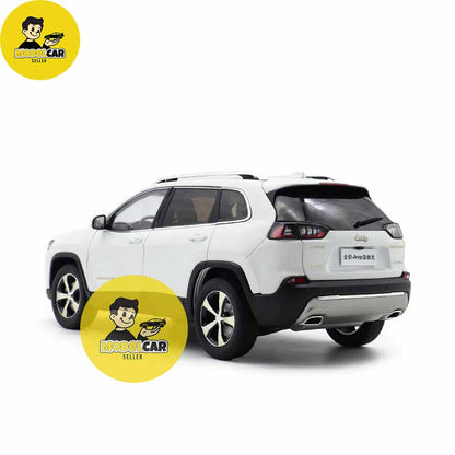 PREORDER 1:18 Dealer Edition Jeep Cherokee 2019 Diecast Scale Model SUV