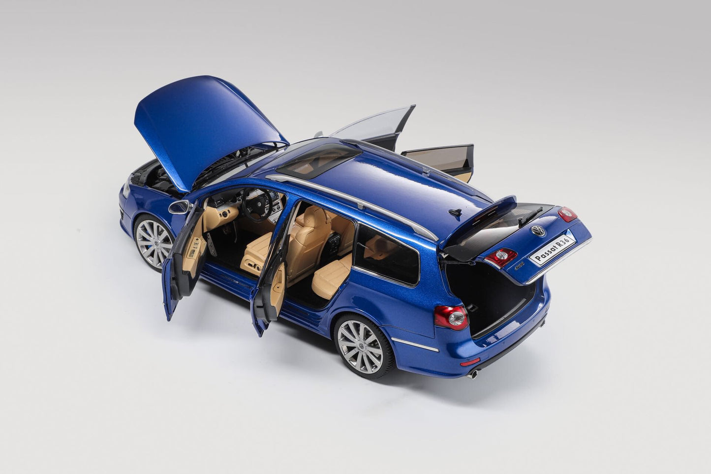 1/18 NZG VW Volkswagen Passat Estate R36 Wagon Diecast Scale Model Car