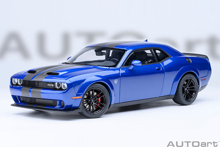 1/18 Dodge Challenger SRT Super Stock AUTOart DIecast Scale Model Car