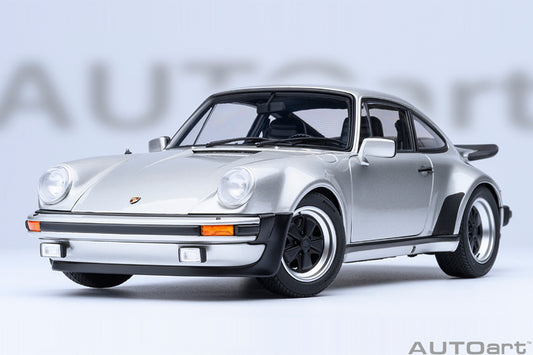 1/18 PORSCHE 911 930 TURBO 3.0 AUTOart Diecast Scale Model Car