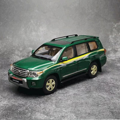 1/18 Toyota Land Cruiser LC200 Diecast Model SUV green