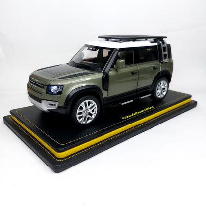 1:18 QY Toys Land Rover Defender Diecast Model Car
