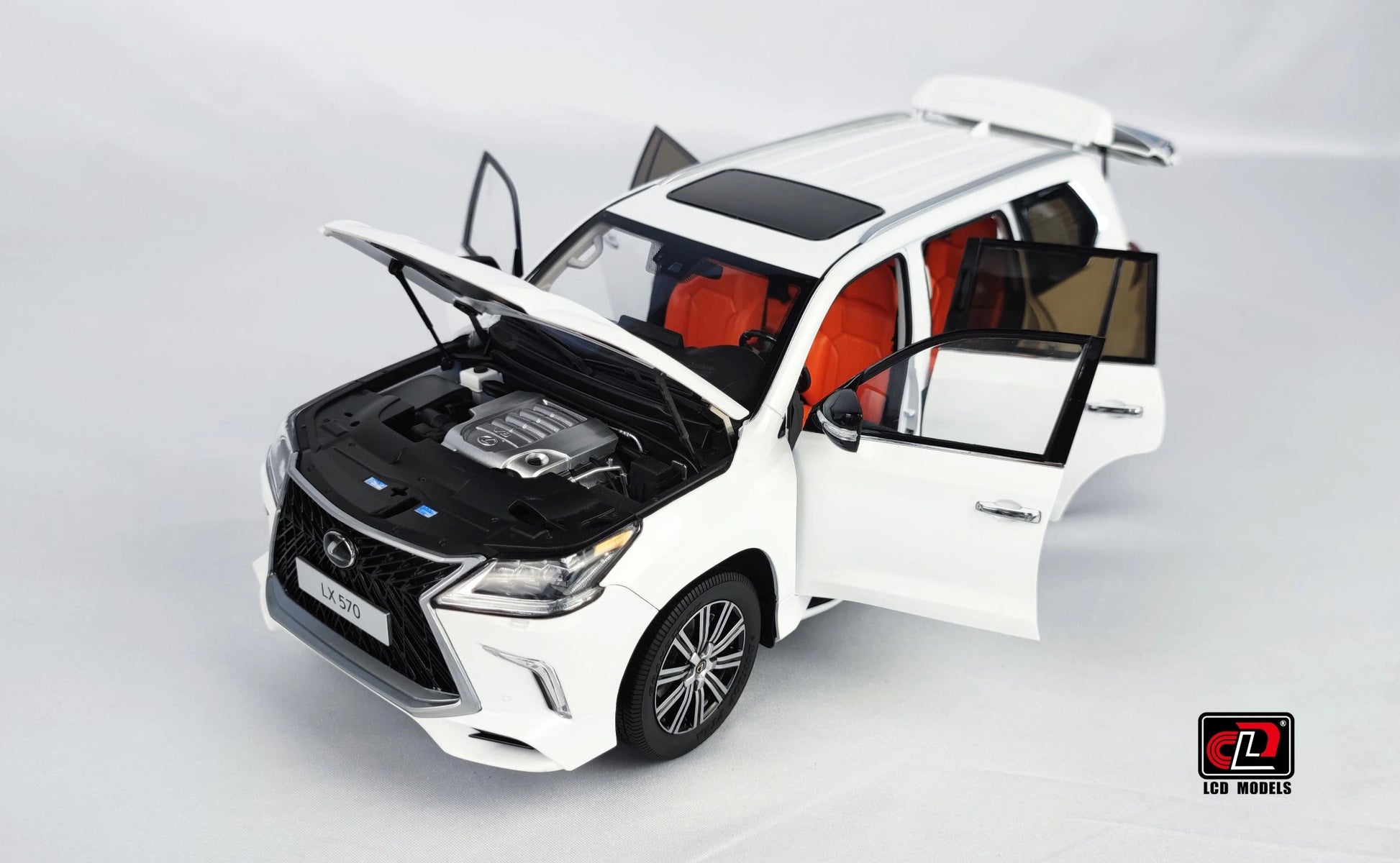 1/18 Toyota Lexus LX570 LCD Models Diecast Model Toy Car