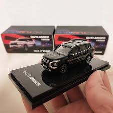 1:64 Mitsubishi Outlander Diecast Scale Model