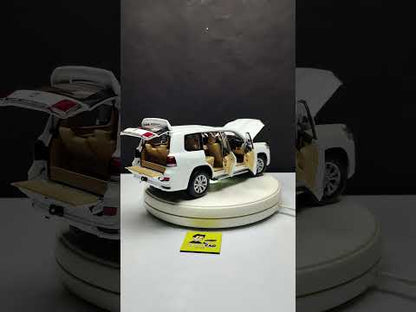 1/18 Kengfai Toyota Land Cruiser LC200 Diecast Scale Model SUV