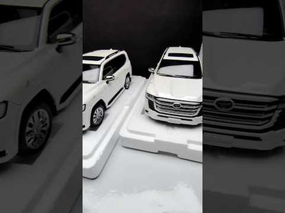 1/18 LCD Toyota Land Cruiser LC300 ZX Diecast Scale Model SUV