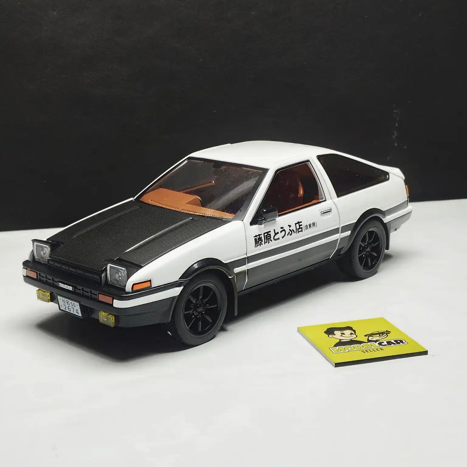 1/18 Initial D Toyota Sprinter Trueno A E86 Diecast Scale Model Car