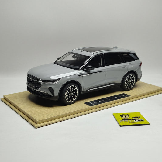118 Lincoln Nautilus Diecast Scale Model Car