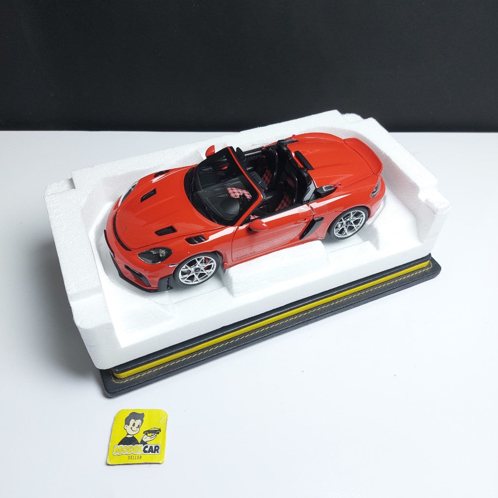 1:18 Norev Porsche 718 Spyder RS 2023 Weissach Diecast Scale Model