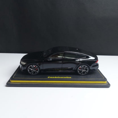 1:18 Audi RS7 Diecast Scale Model with Remote Key