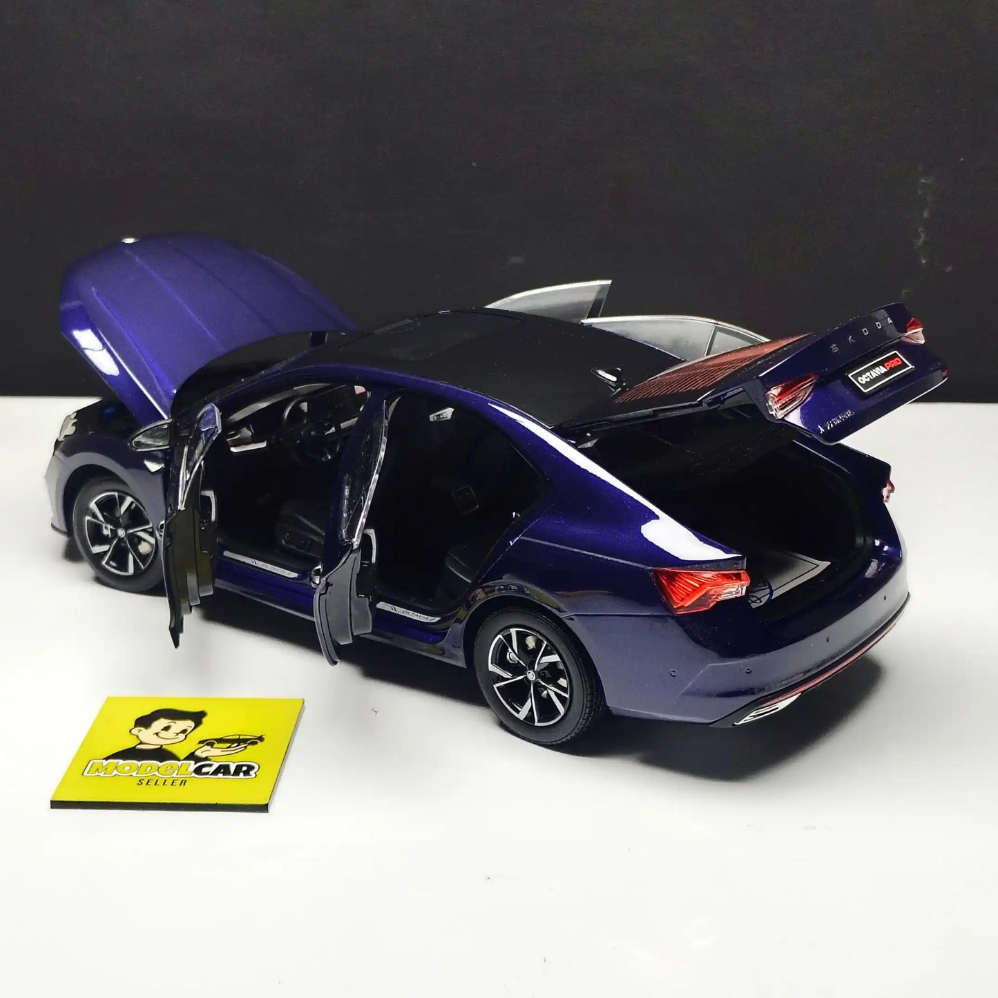 1 18 skoda octavia diecast scale model