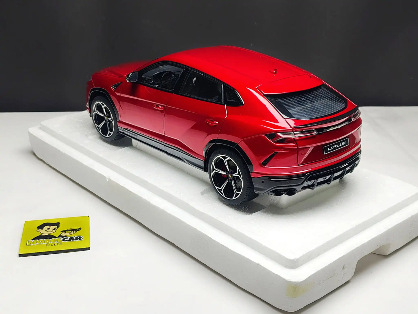 1/18 Lamborghini Urus AutoART 79170 PEARL RED Diecast Scale Model SUV
