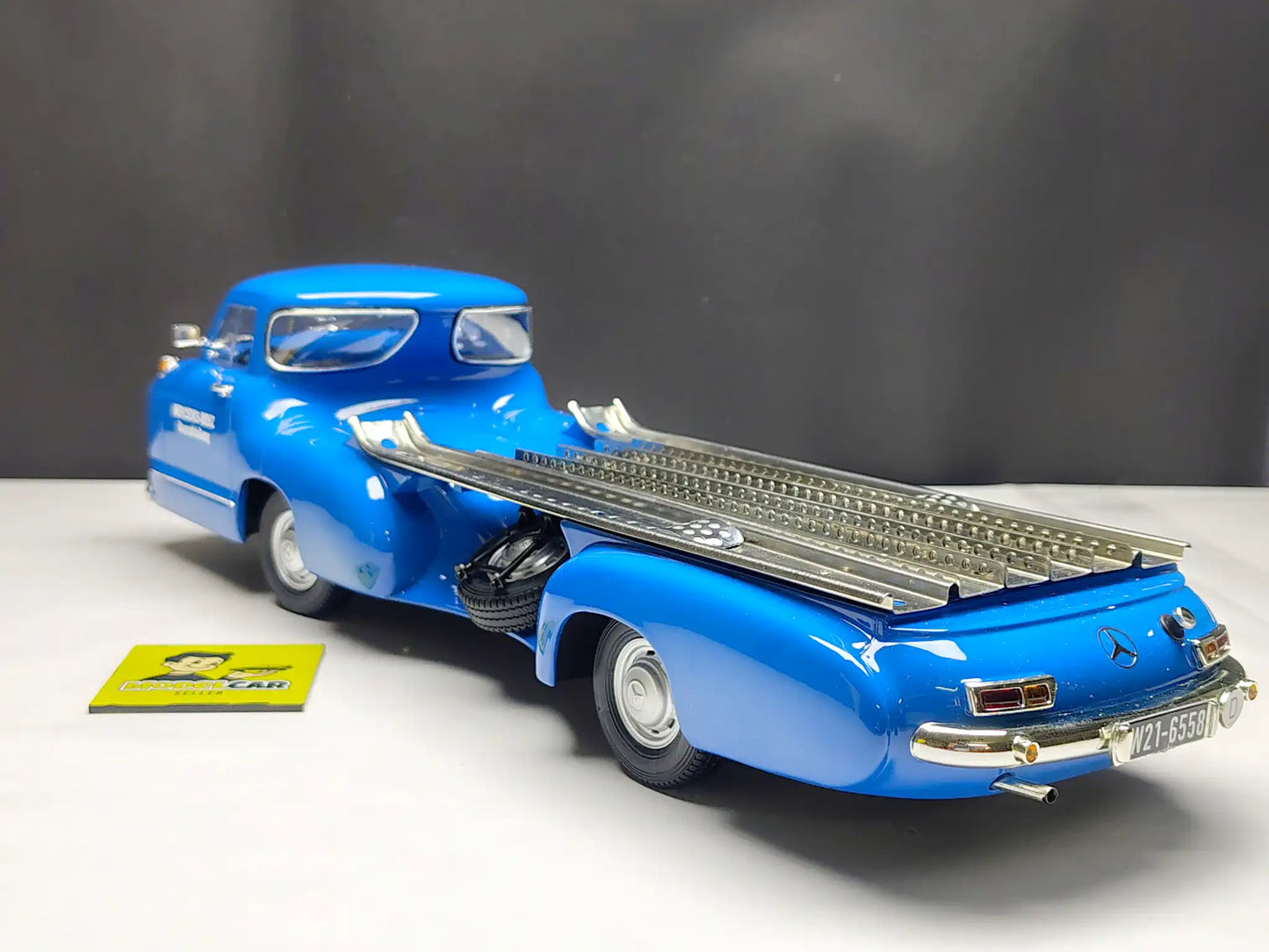 WERK83 1/18 MERCEDES BENZ TRUCK RACING CAR TRANSPORTER 1955