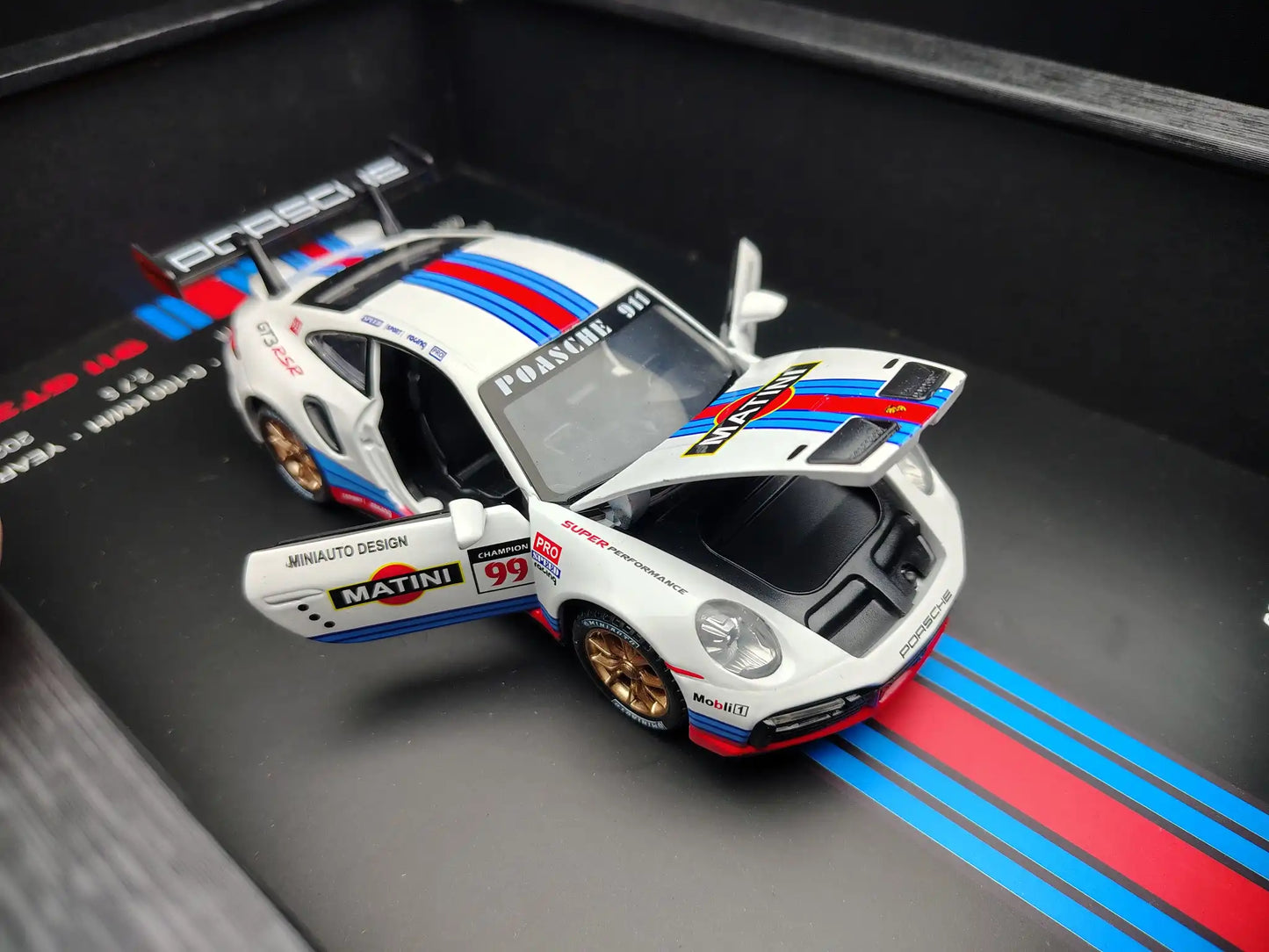 1/32 Porsche Diecast Metal Frame for Indoor Decorations