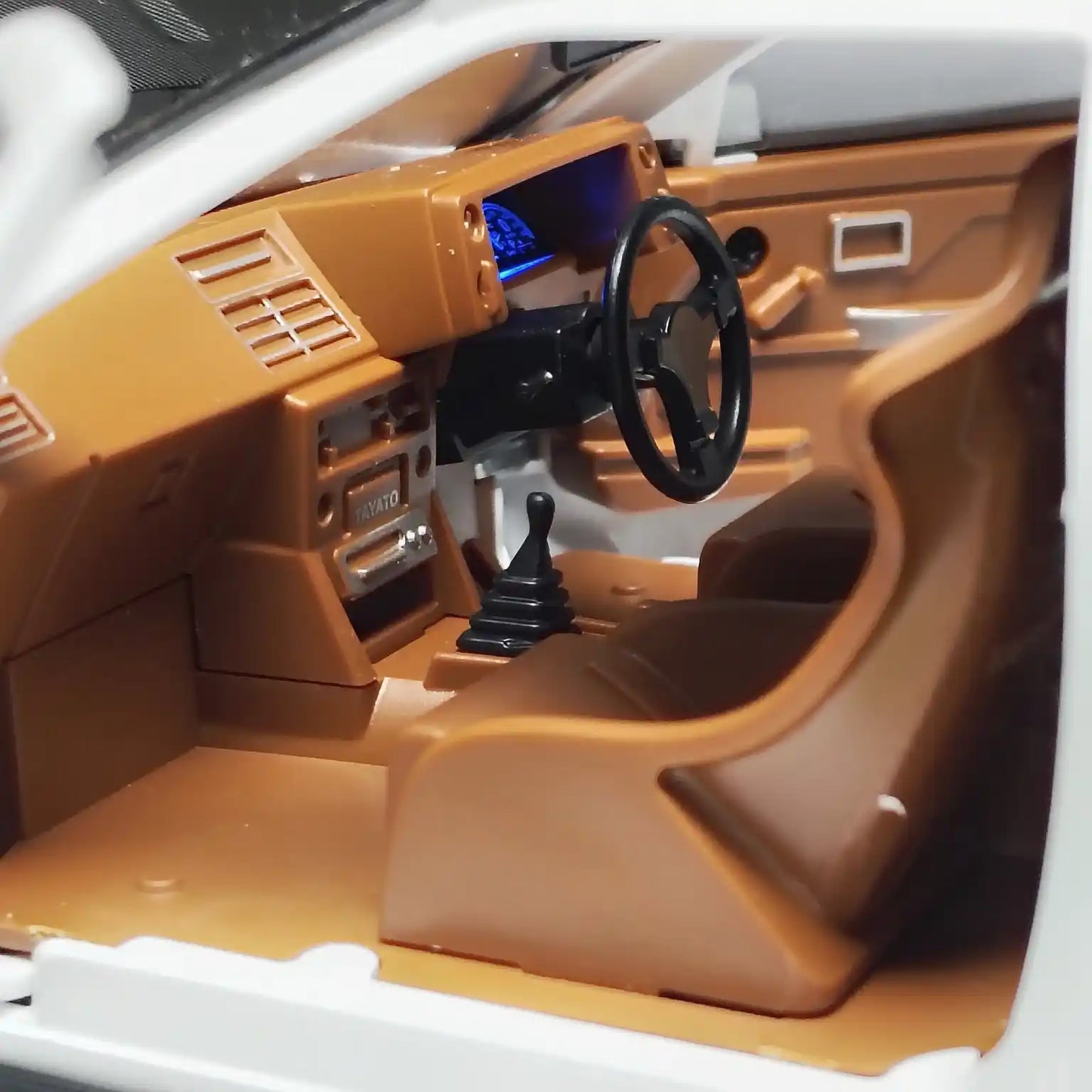 1/18 Initial D Toyota Sprinter Trueno A E86 Diecast Scale Model Car