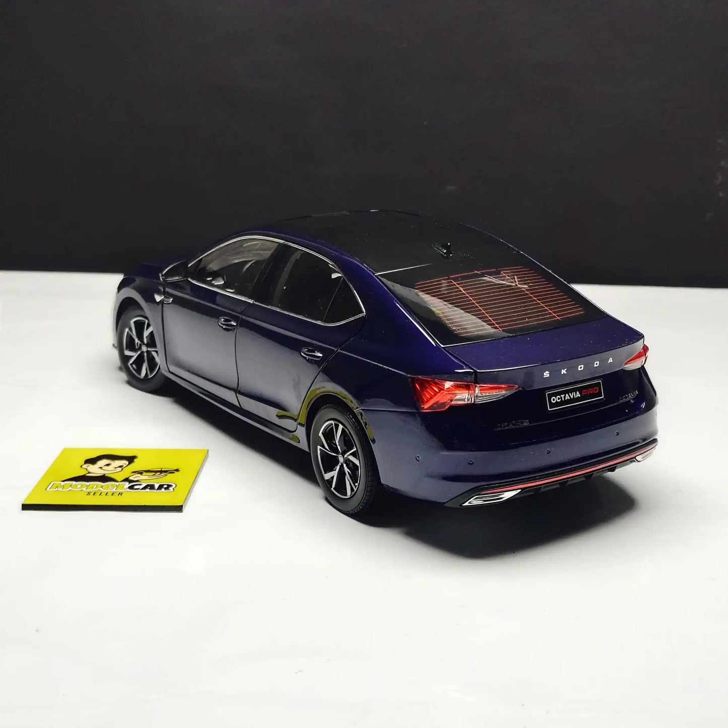 1 18 skoda octavia diecast scale model