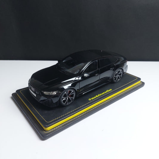 1:18 Audi RS7 Diecast Scale Model with Remote Key
